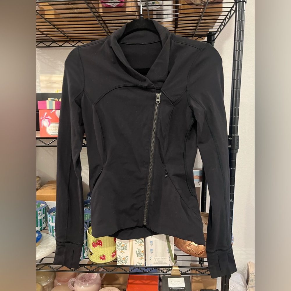 Lululemon Precision Jacket, Sz 6 - Picture 6 of 7